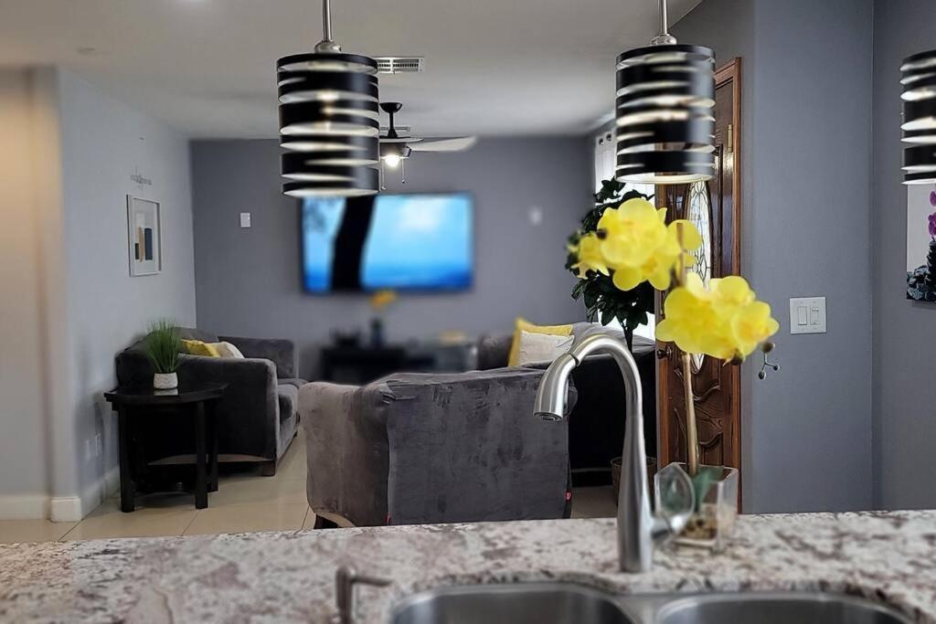 K - Fully Remodeled And Professionally Decorated 拉斯维加斯 外观 照片